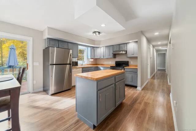 $599,999 | 541 Judd Road, Southbury, CT 06488