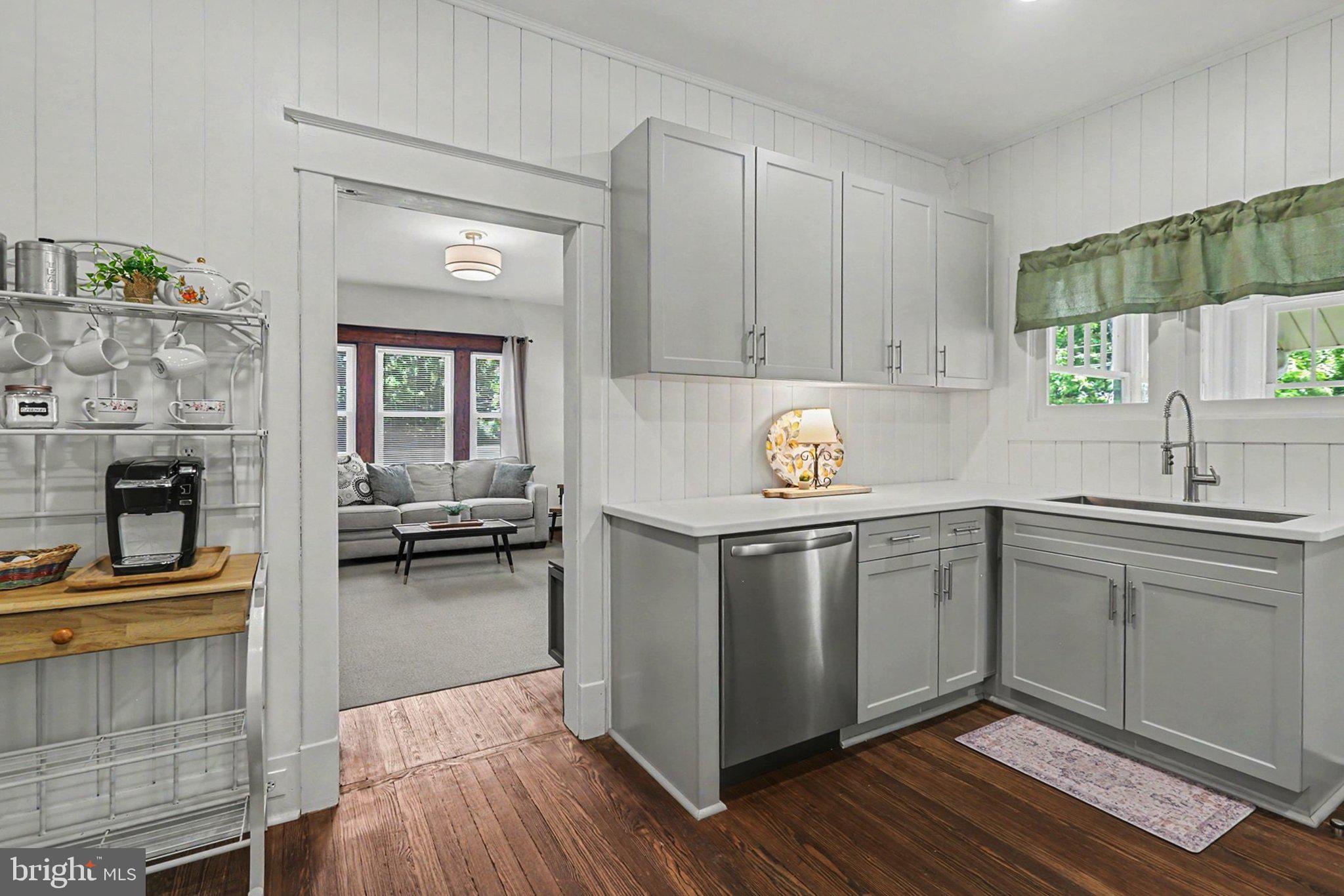 163 East Derry Road Hershey, PA 17033 - Photo 8 of 39 Kitchen