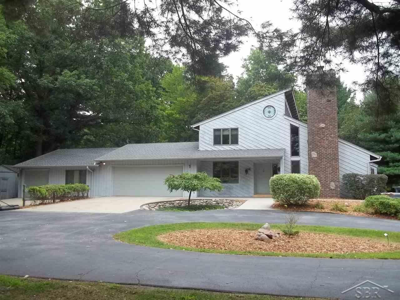 11480 Geddes Road Freeland, MI 48623 - Photo 1 of 15 31230508.JPG