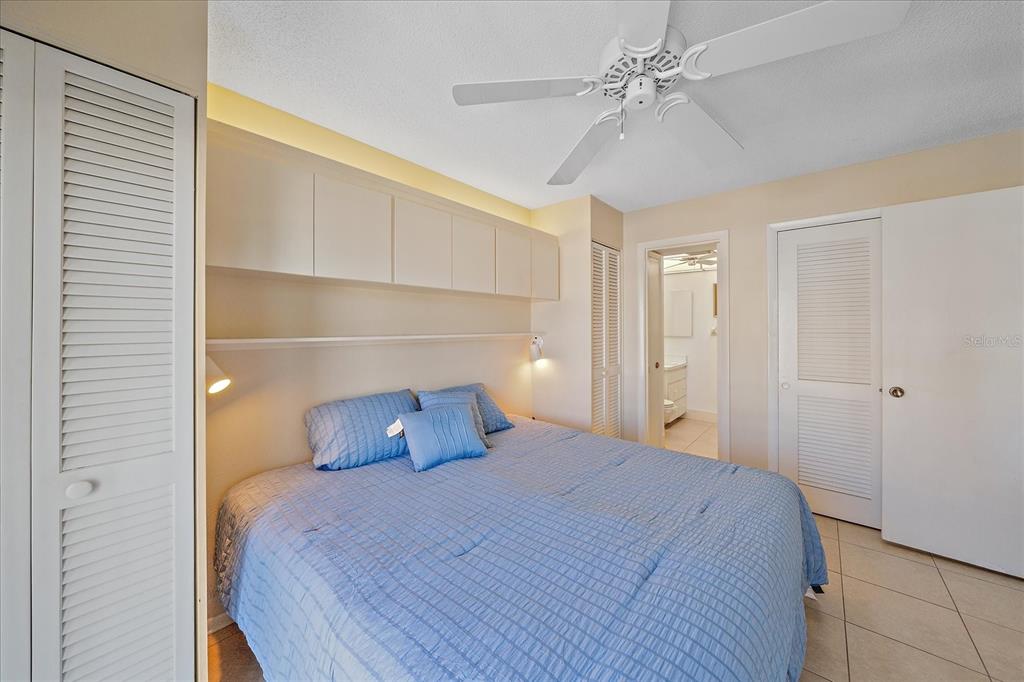 902 Gibbs Road, Unit 282 Venice, FL 34285 - Photo 7 of 24 Gallery Image 7