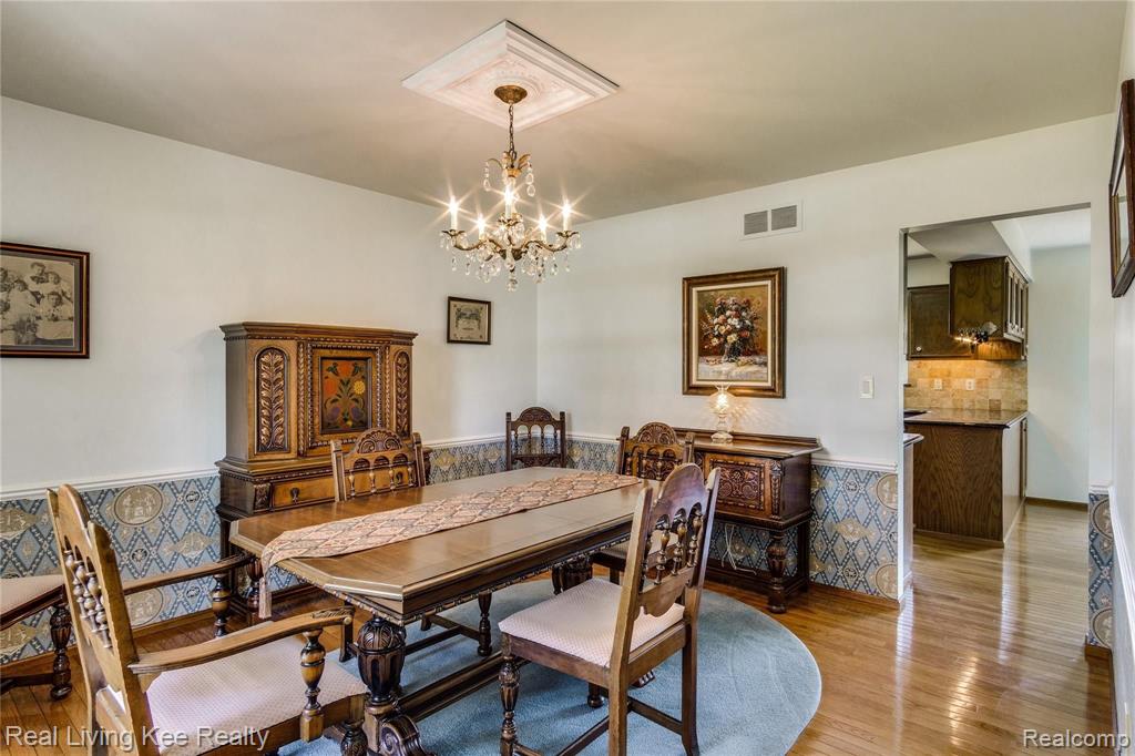 2055 Wayward Drive Rochester Hills, MI 48309 - Photo 13 of 41