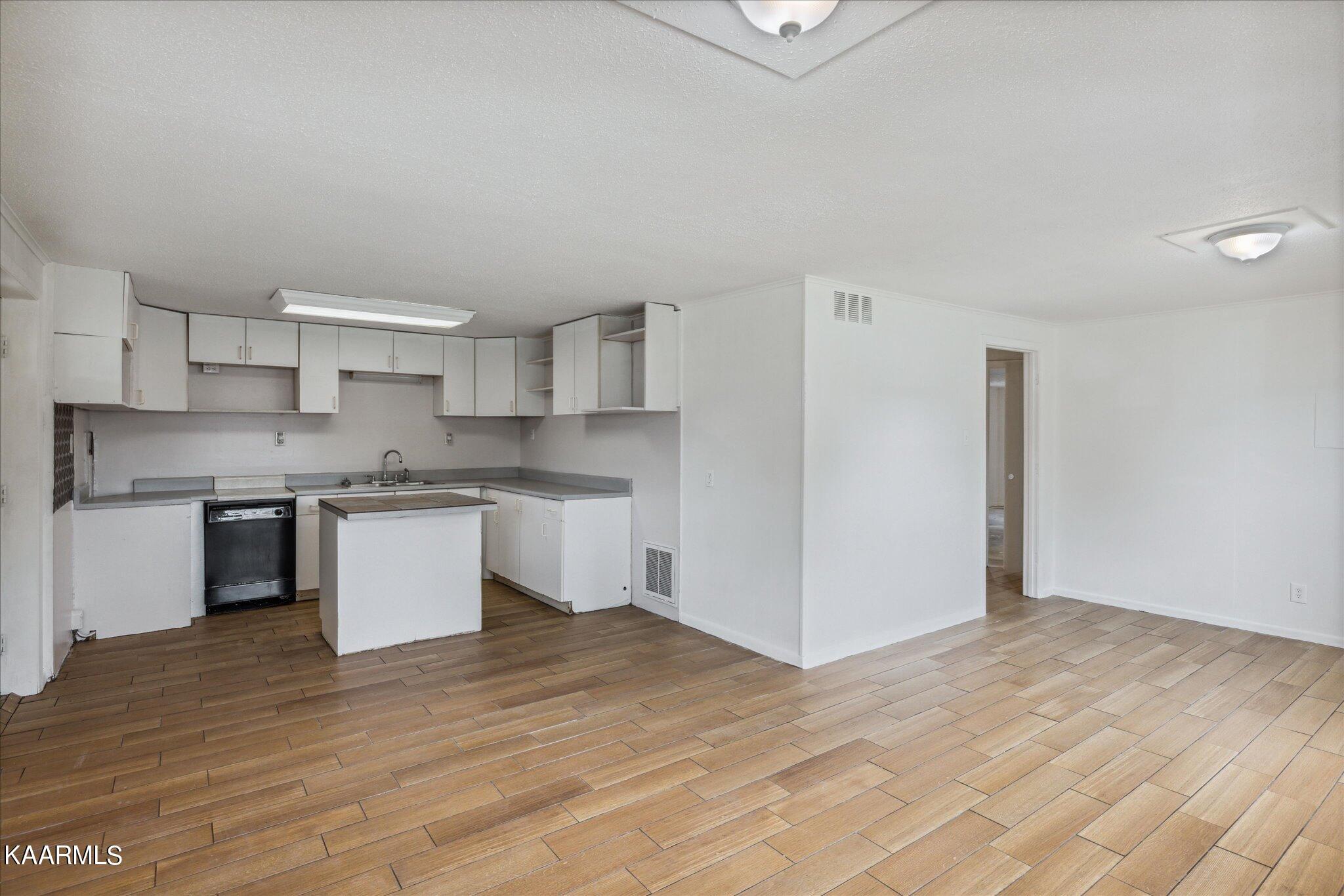7001 Washington Pike Corryton, TN 37721 - Photo 6 of 33 6. Unit one view of kitchen
