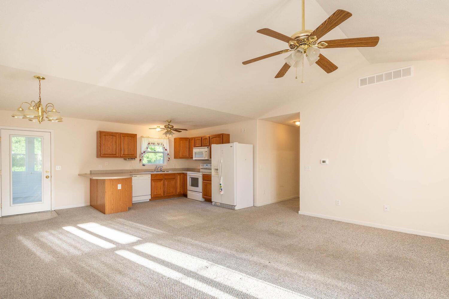 3029 Ruffys Way Bloomington, IN 47404 - Photo 4 of 24
