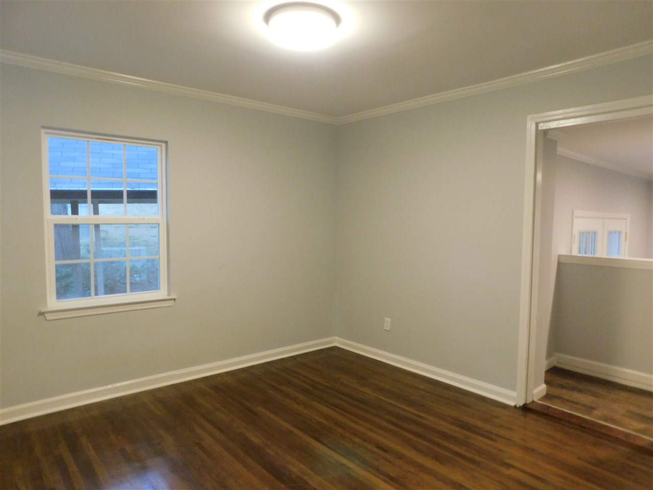 4567 Flamingo Road Memphis, TN 38117 - Photo 10 of 25 This room located off the Kitchen and Great Room can be used as a Formal Dining or Office.