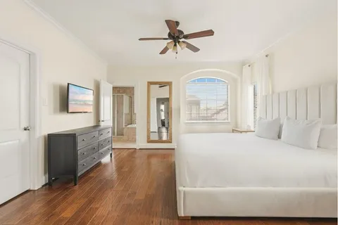 $429,999 | 836 Garden Oaks Terrace, Houston, TX 77018