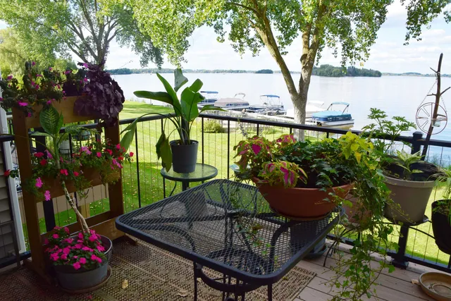 $229,900 | 727 East Lakeview Road, Unit 8, Hustisford, WI 53034