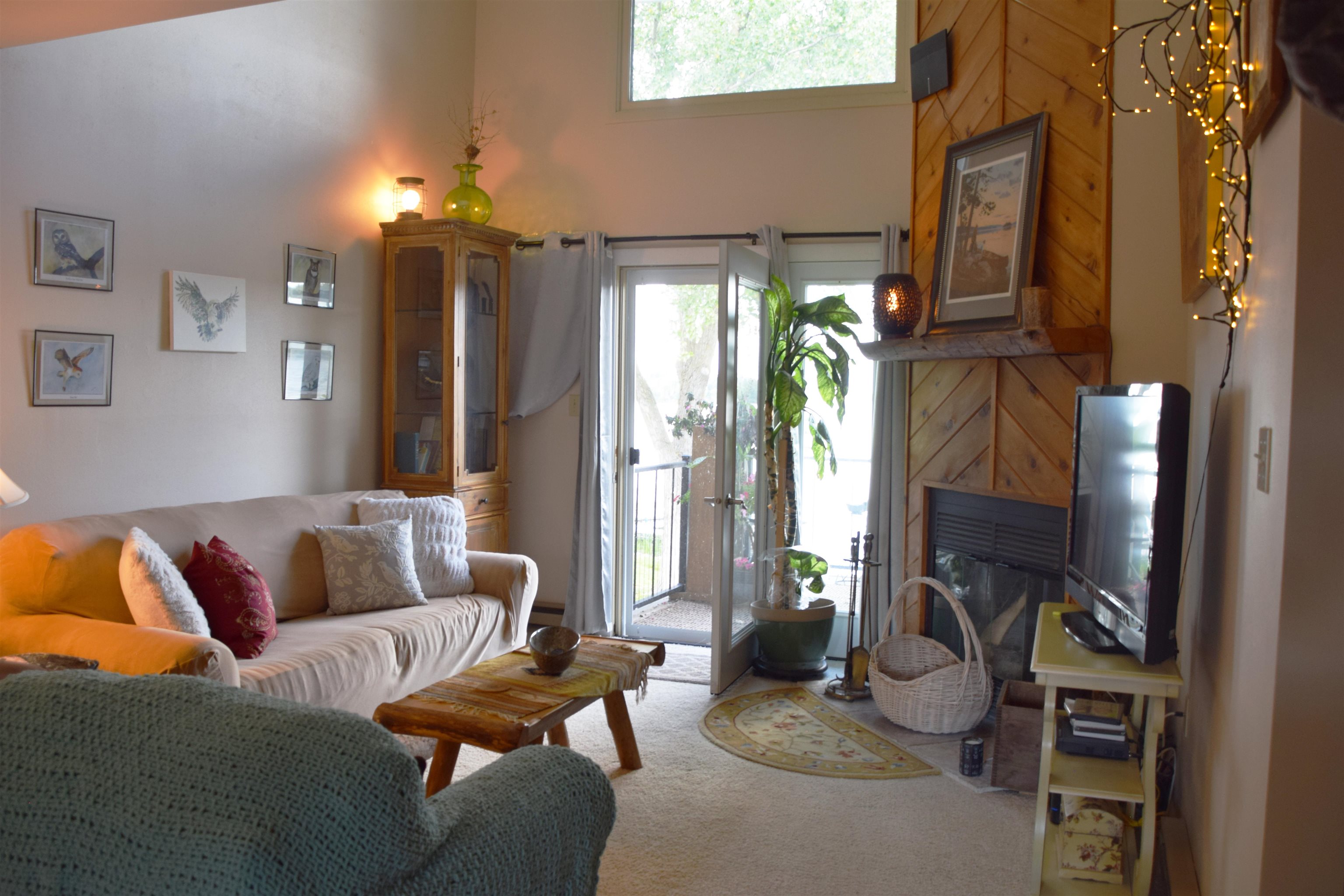 727 East Lakeview Road, Unit 8 Hustisford, WI 53034 - Photo 3 of 25