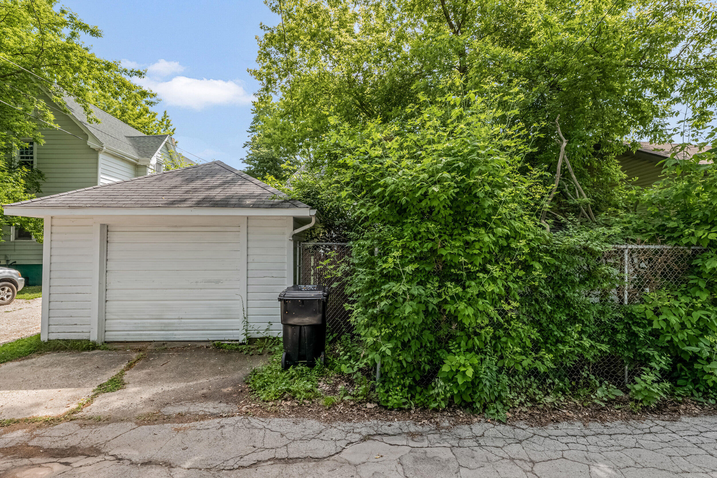 1648 Boyd Avenue Racine, WI 53405 - Photo 7 of 7 Garage