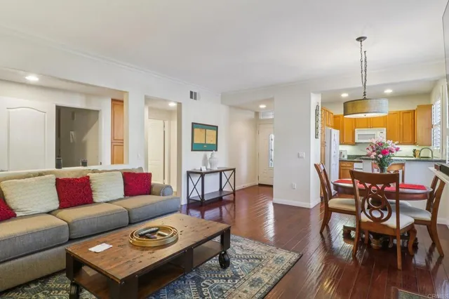 $679,000 | 10978 Serafina Lane, San Diego, CA 92128