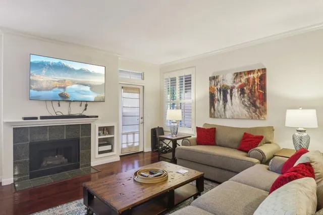 $679,000 | 10978 Serafina Lane, San Diego, CA 92128