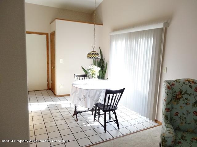 605 Ginseng Road New Castle, CO 81647 - Photo 11 of 29 dining area