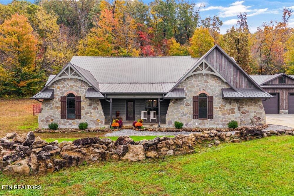 203 Mahoney Road Oliver Springs, TN 37840 - Photo 2 of 51 Gallery Image 2