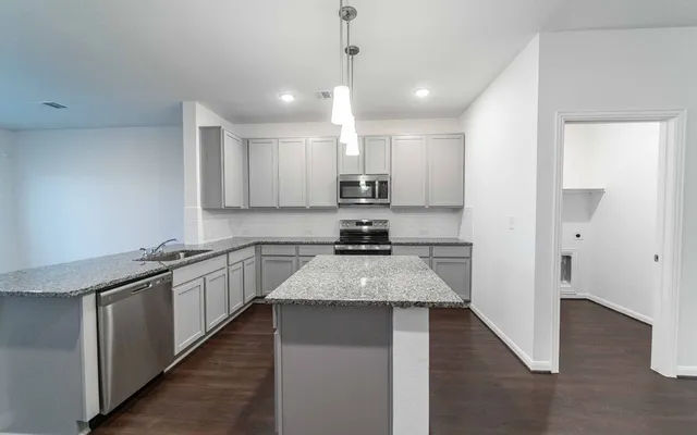 $322,245 | 313 Blue Steel Road, Jarrell, TX 76537