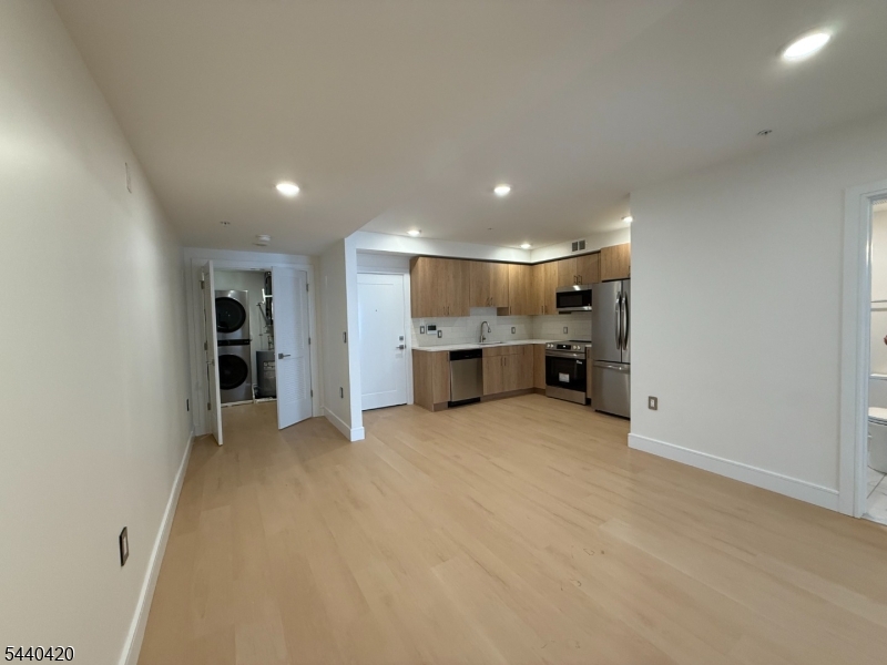 627 Valley Road, Unit B Montclair, NJ 07043 - Photo 23 of 39