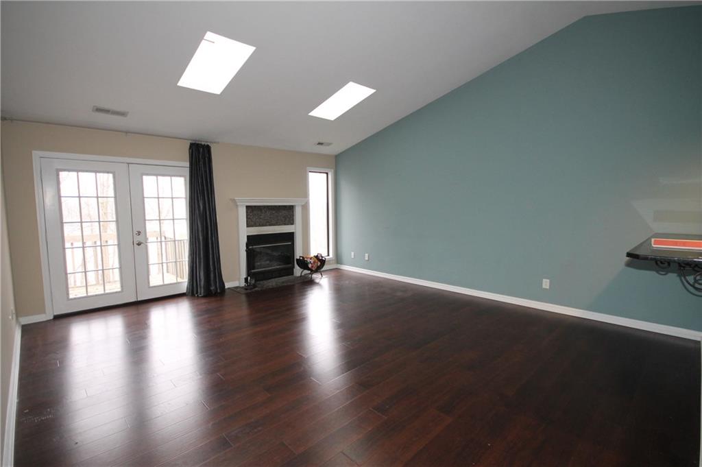 73 Lookout Ridge Drive, Unit E2 Columbus, IN 47201 - Photo 4 of 14 Gallery Image 4