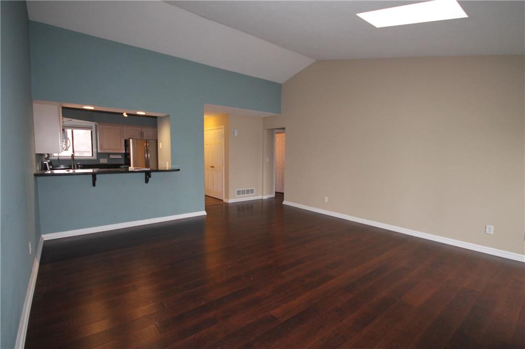 73 Lookout Ridge Drive, Unit E2 Columbus, IN 47201 - Photo 5 of 14 Gallery Image 5