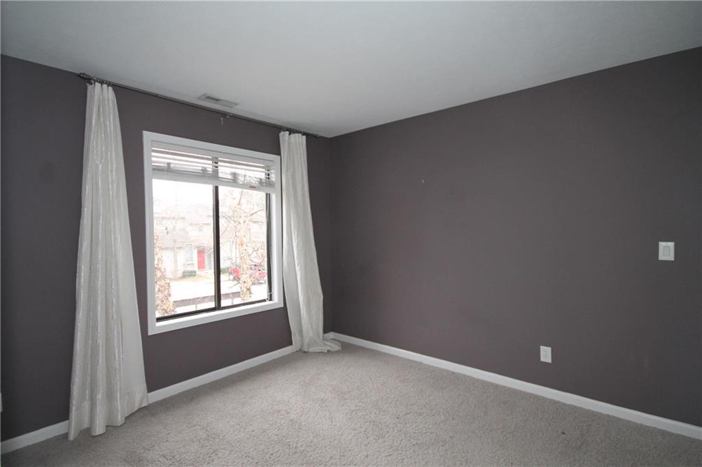73 Lookout Ridge Drive, Unit E2 Columbus, IN 47201 - Photo 8 of 14 Gallery Image 8