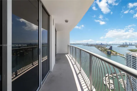 $380,000 | 1750 North Bayshore Drive, Unit 4604, Miami, FL 33132