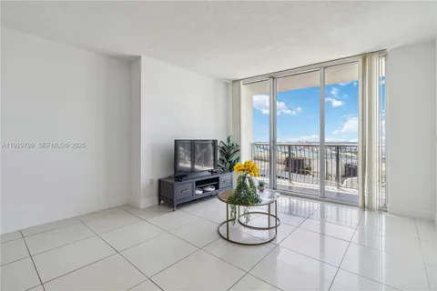 $380,000 | 1750 North Bayshore Drive, Unit 4604, Miami, FL 33132