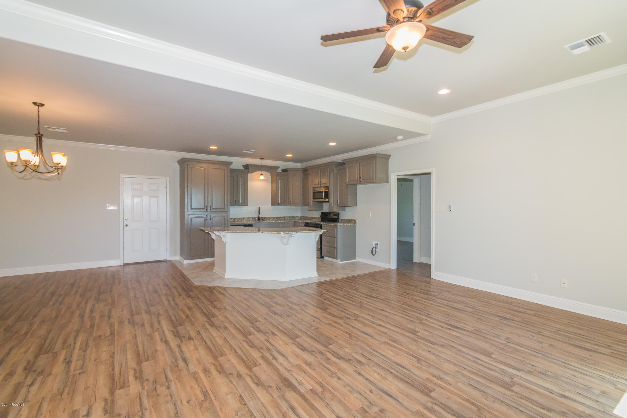 249 Country Meadows Road Church Point, LA 70525 - Photo 12 of 42 InteriorCounMed249-2