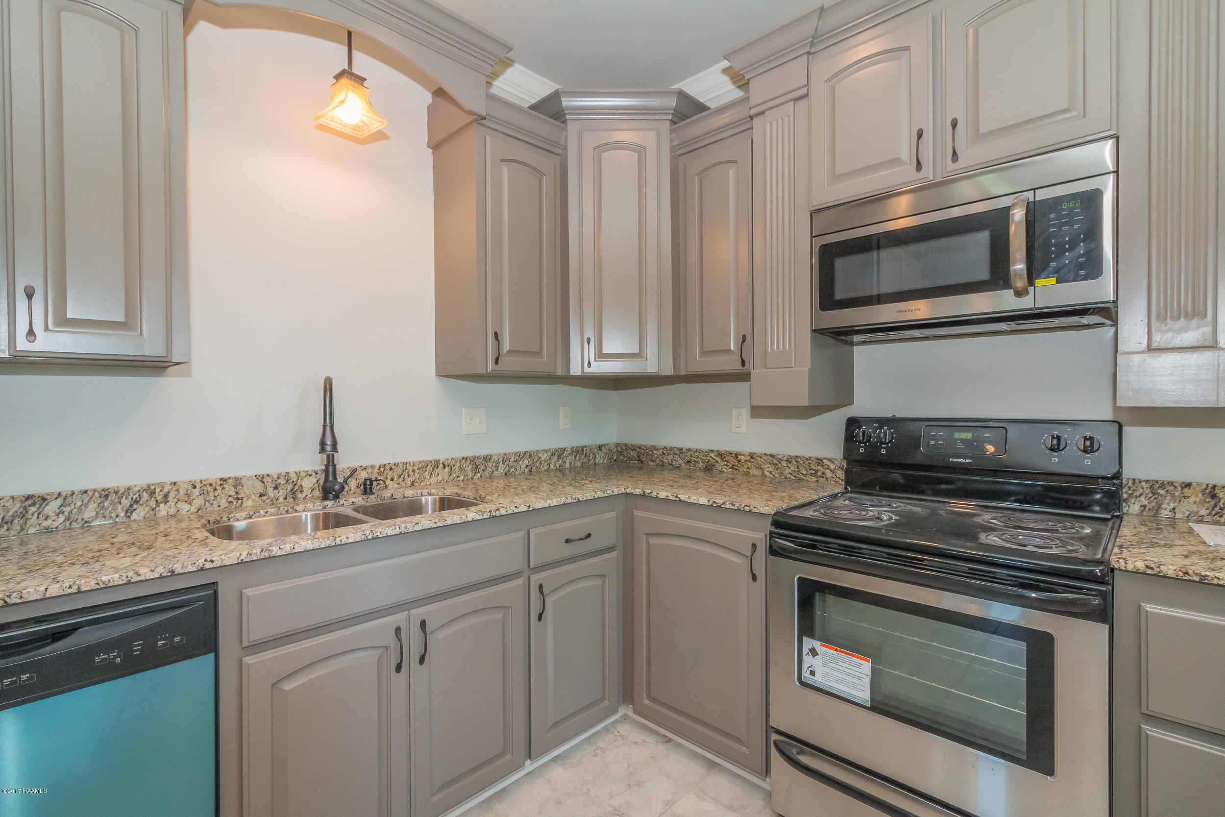 249 Country Meadows Road Church Point, LA 70525 - Photo 6 of 42 InteriorCounMed249-9