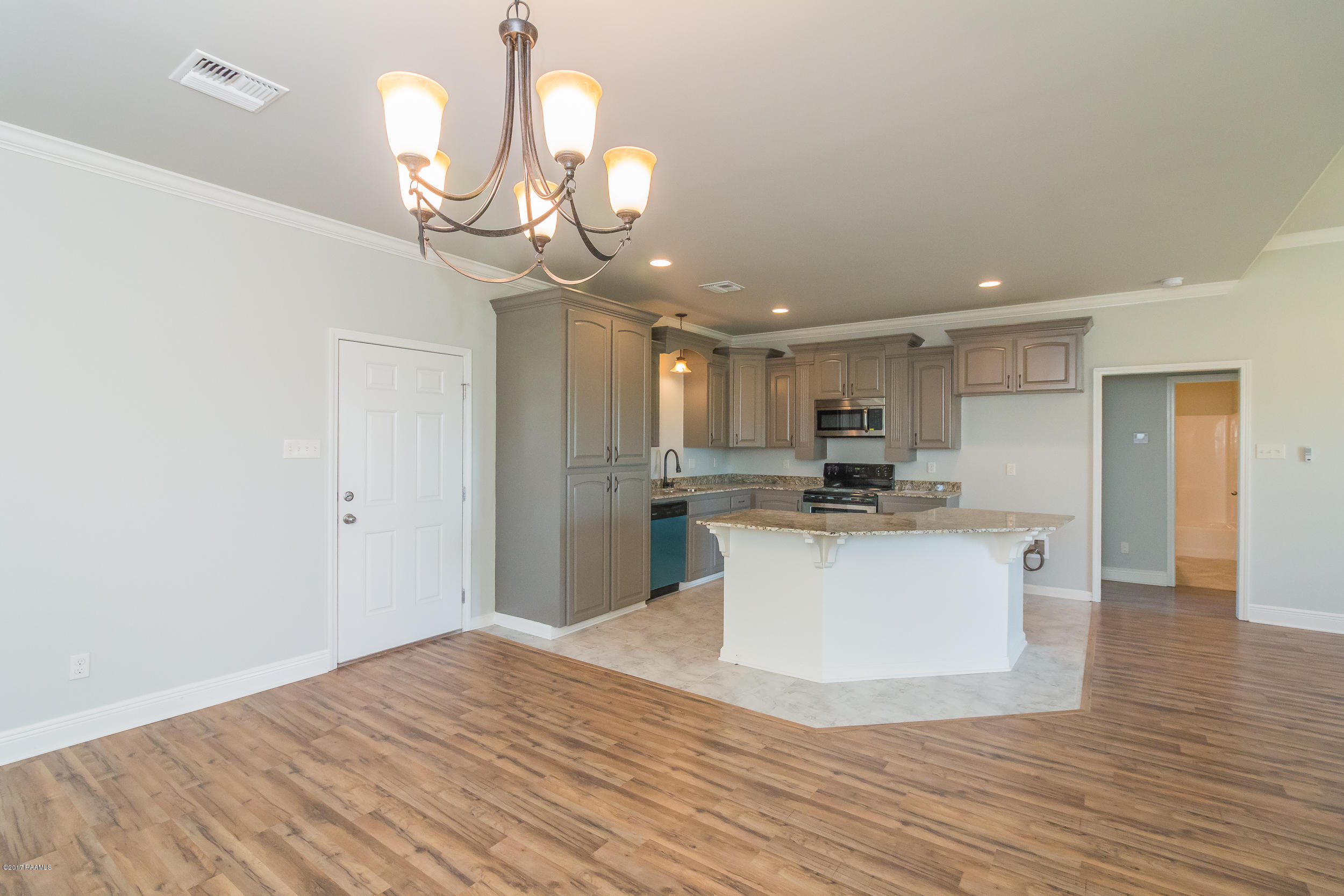 249 Country Meadows Road Church Point, LA 70525 - Photo 8 of 42 InteriorCounMed249-6
