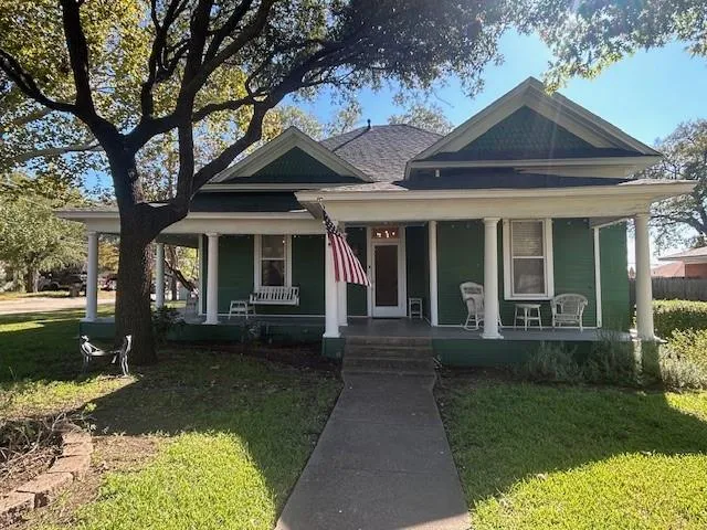 $1,850 | 1108 11th Street, Plano, TX 75074