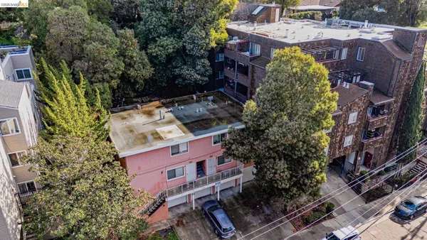 $1,250,000 | 9716 Mountain Boulevard, Oakland, CA 94605