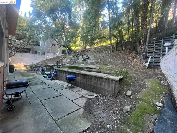 $1,250,000 | 9716 Mountain Boulevard, Oakland, CA 94605