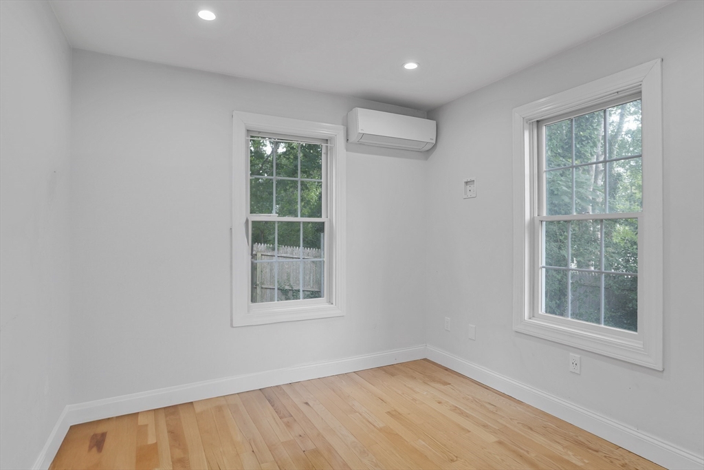 136 Spring Street Tisbury, MA 02568 - Photo 4 of 7