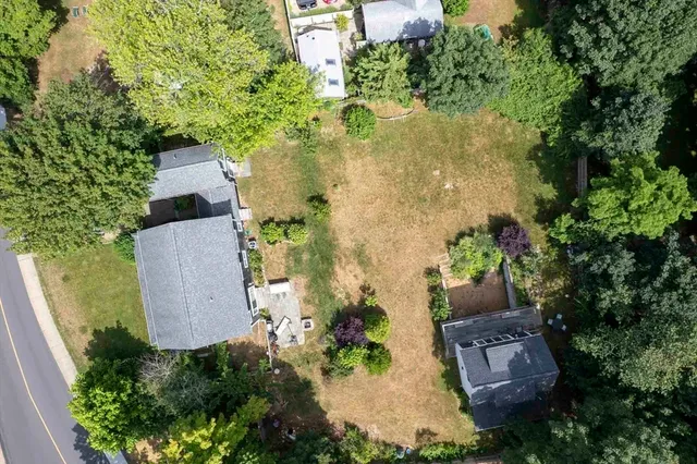 $850,000 | 136 Spring Street, Tisbury, MA 02568