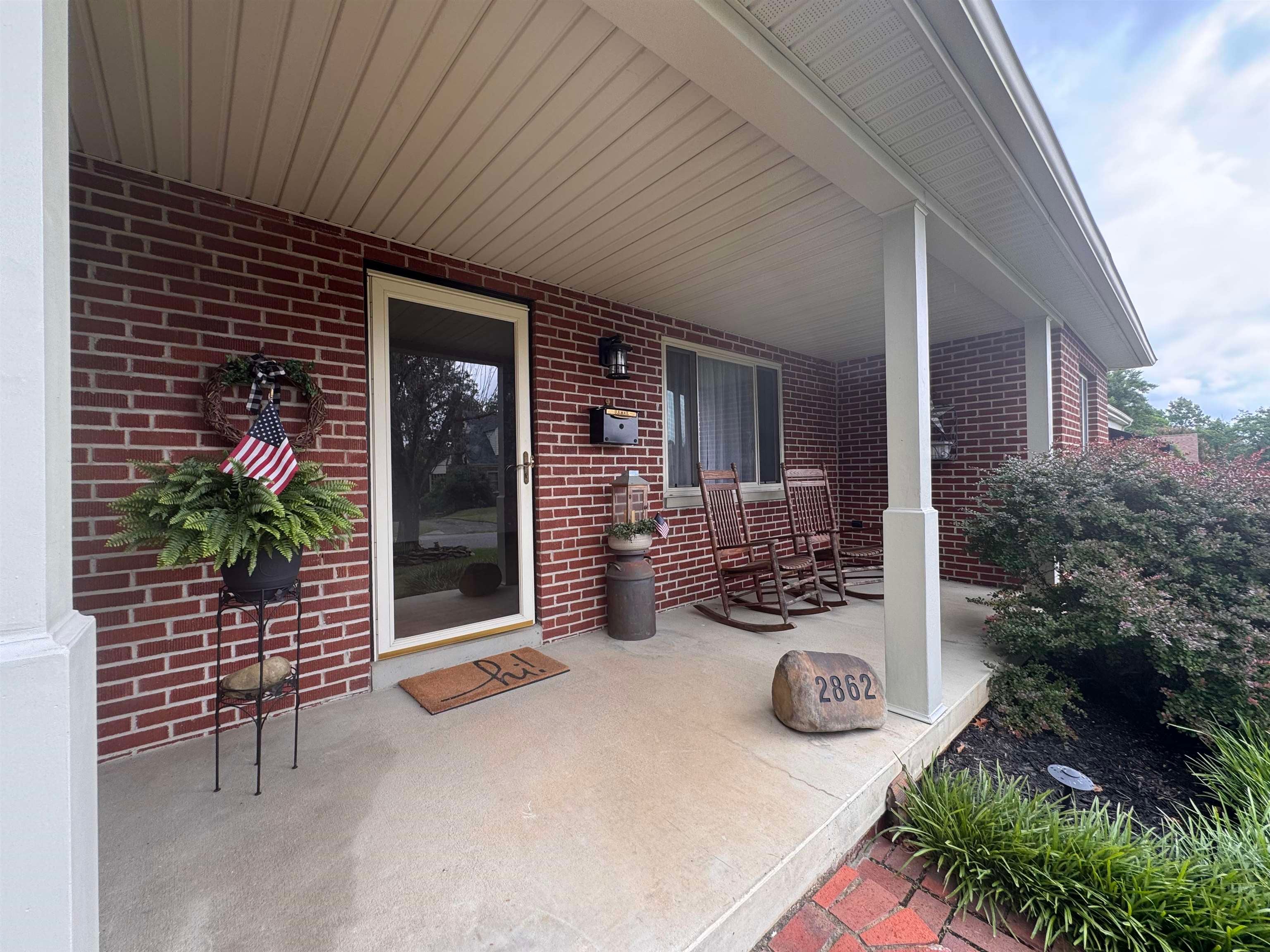 2862 Roseneath Road Huntington, WV 25705 - Photo 4 of 25 Gallery Image 4