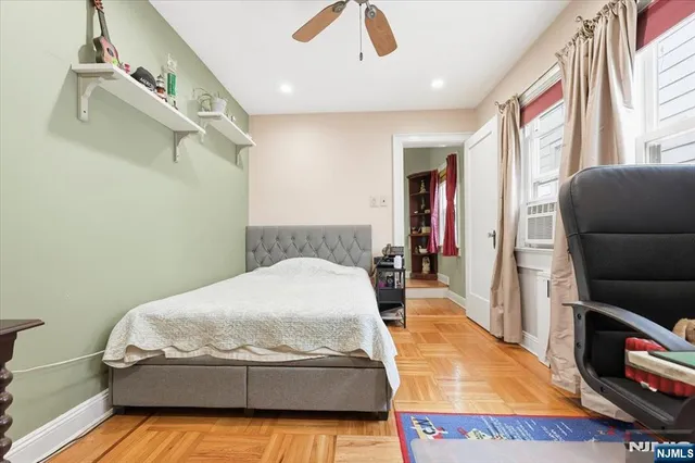 $699,000 | 118 Avenue B, Bayonne, NJ 07002