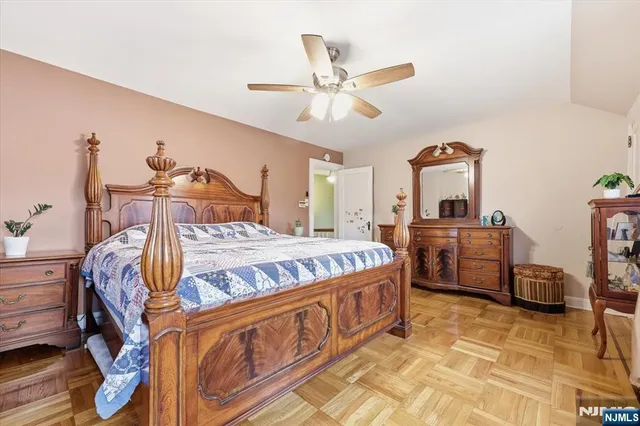 $699,000 | 118 Avenue B, Bayonne, NJ 07002