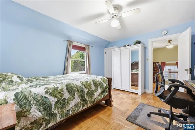 $699,000 | 118 Avenue B, Bayonne, NJ 07002