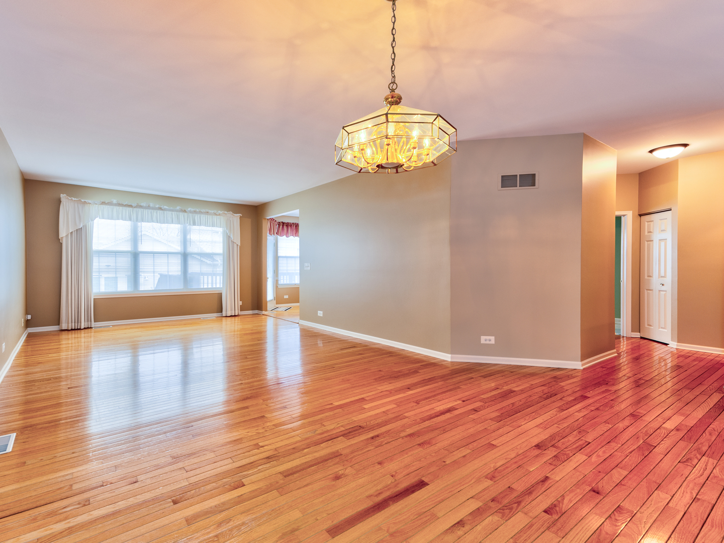 259 Firenze Drive Cary, IL 60013 - Photo 7 of 28