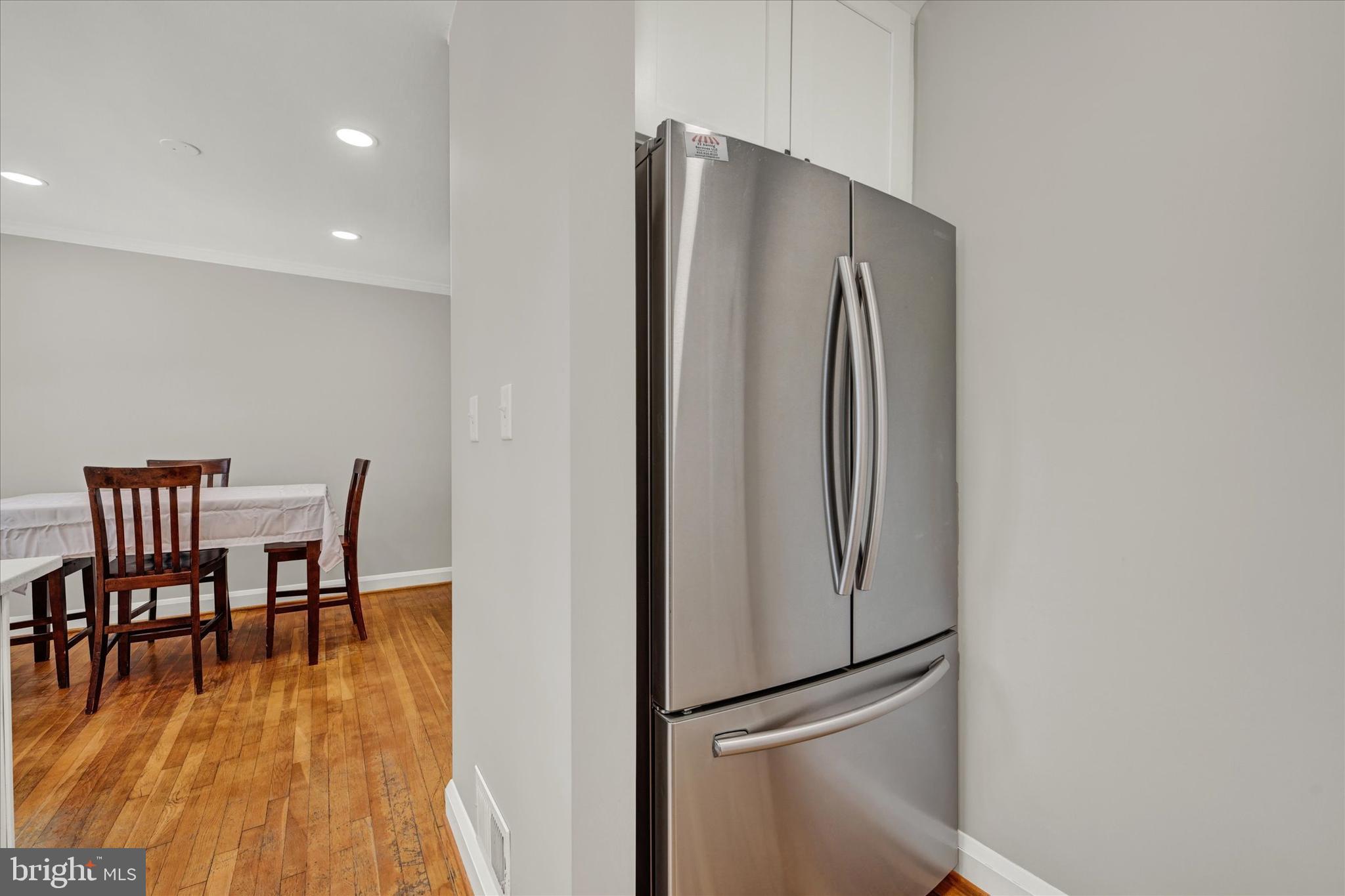 1852 Loch Shiel Road Towson, MD 21286 - Photo 8 of 18 Kitchen