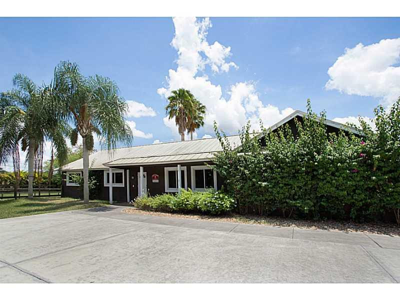 4700 Southwest 196th Lane Southwest Ranches, FL 33332 - Photo 2 of 32 Exterior Front