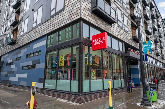 $3,395 | 1240 South 2nd Street, Unit 1003, Minneapolis, MN 55415