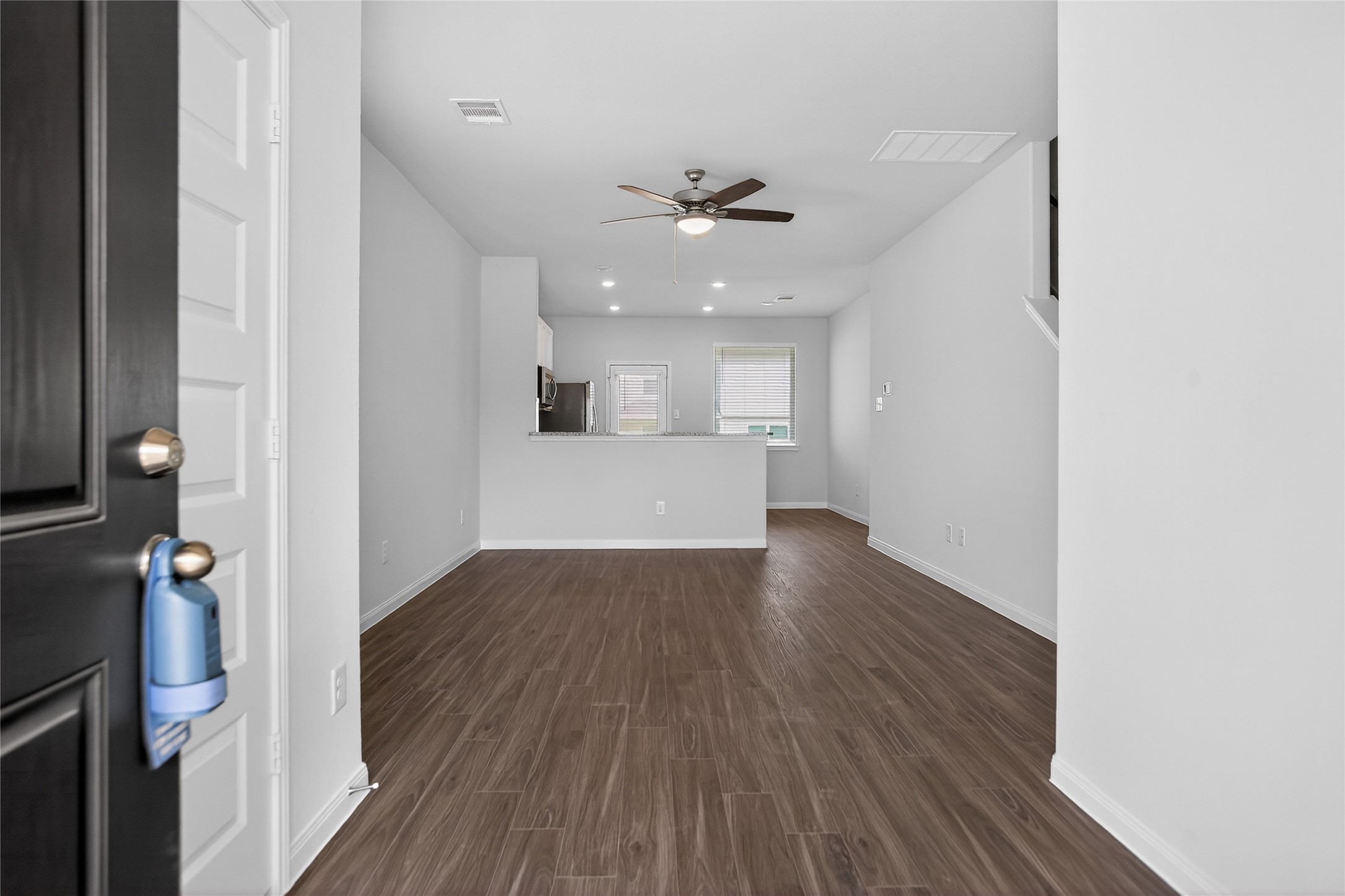 13312 Burbot Drive Conroe, TX 77384 - Photo 3 of 33