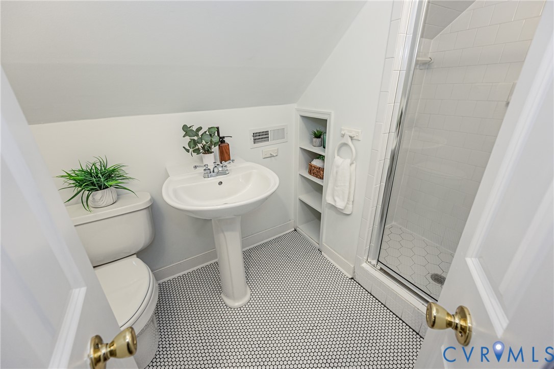 1312 Santa Rosa Road Henrico, VA 23229 - Photo 40 of 54 Primary Bathroom with Pedestal Sink and updated Ti