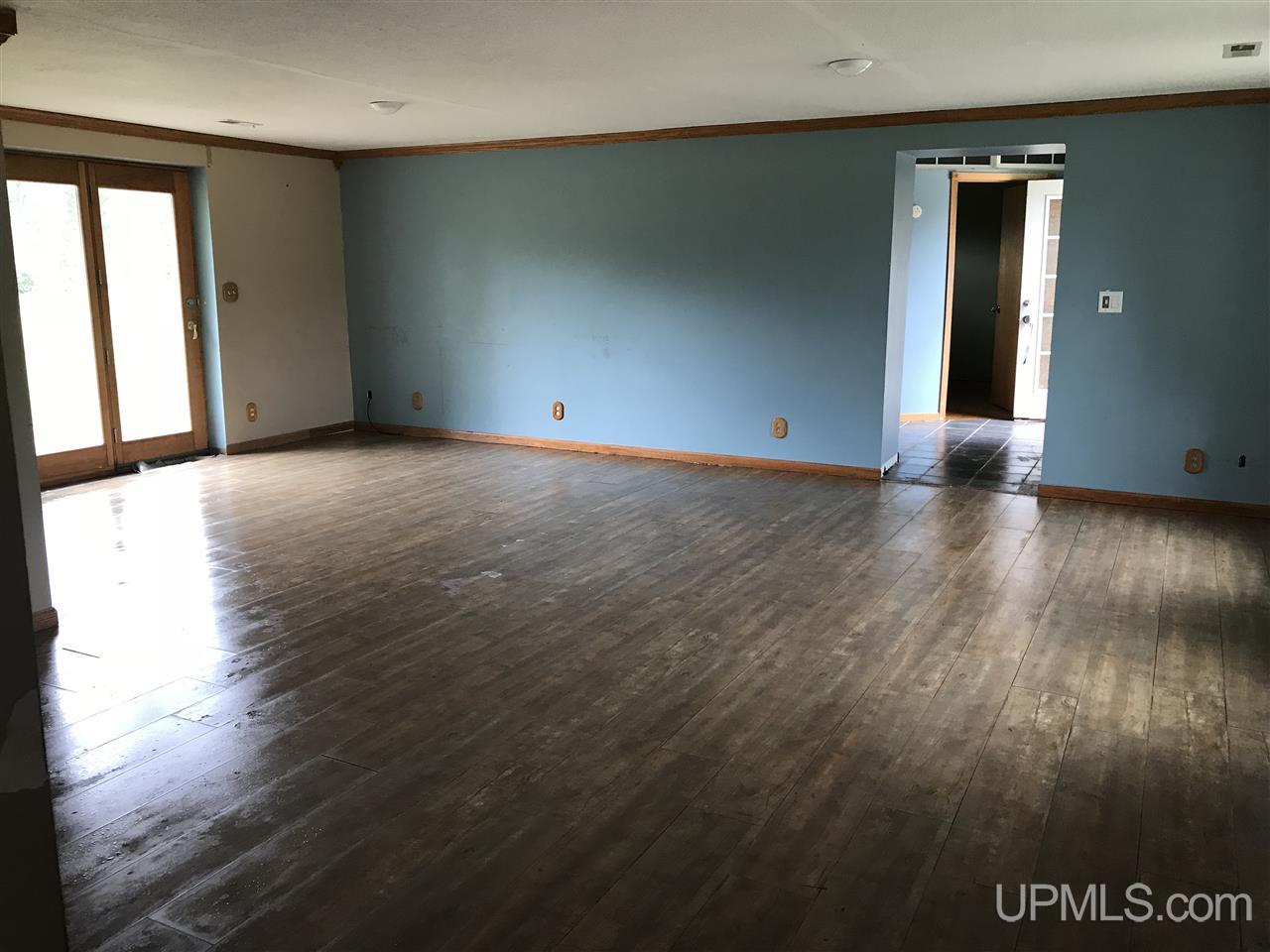 5967 Brampton 27.5 Road Gladstone, MI 49837 - Photo 4 of 25 Gallery Image 4