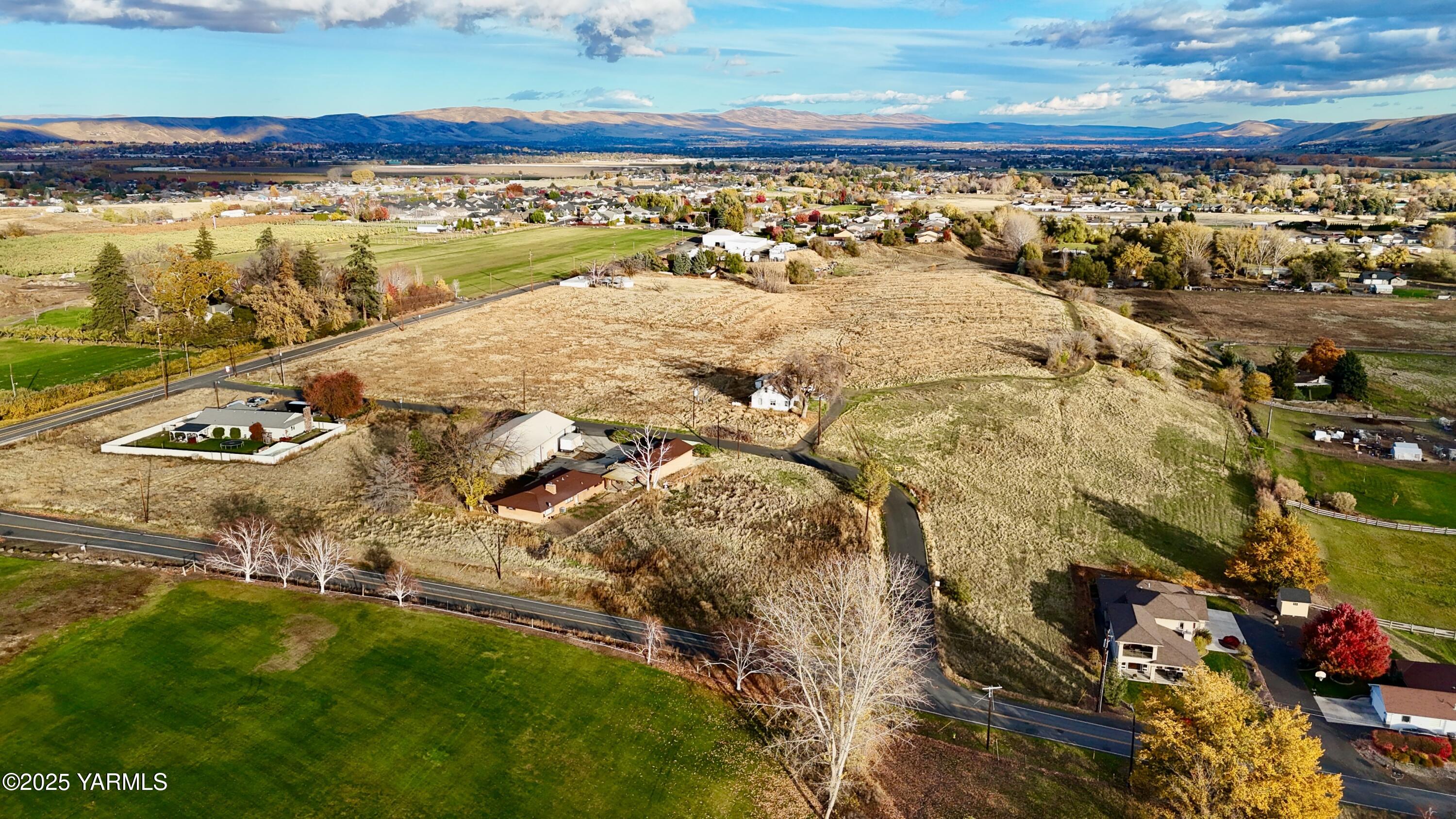 8400 Occidental Road Yakima, WA 98903 - Photo 2 of 9 a view of ocean view