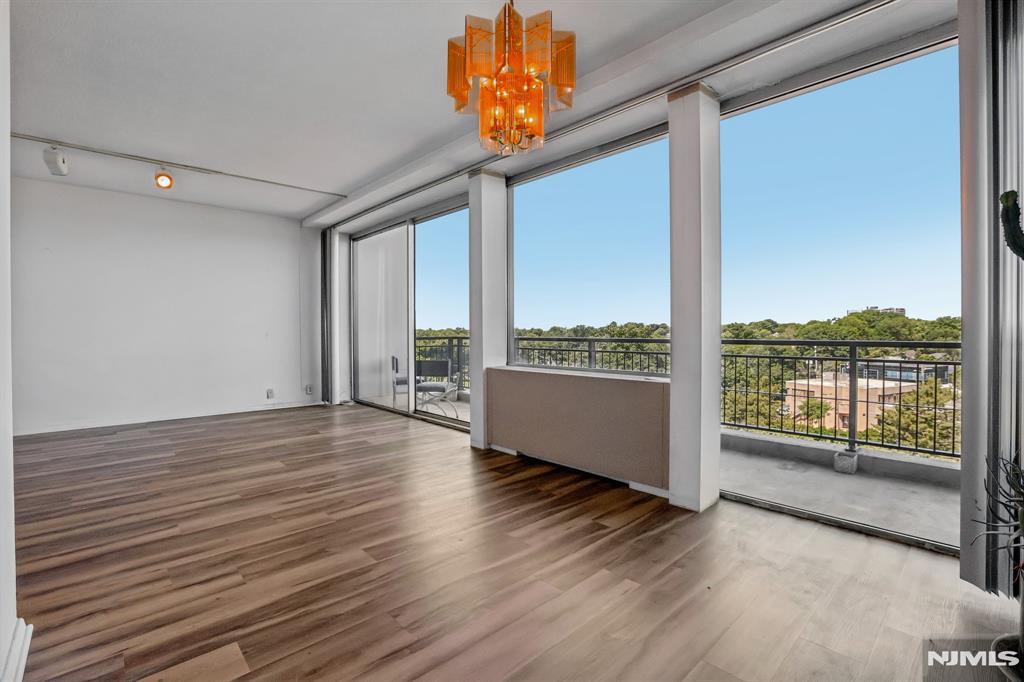 3 Horizon Road, Unit 1021 Fort Lee, NJ 07024 - Photo 2 of 20