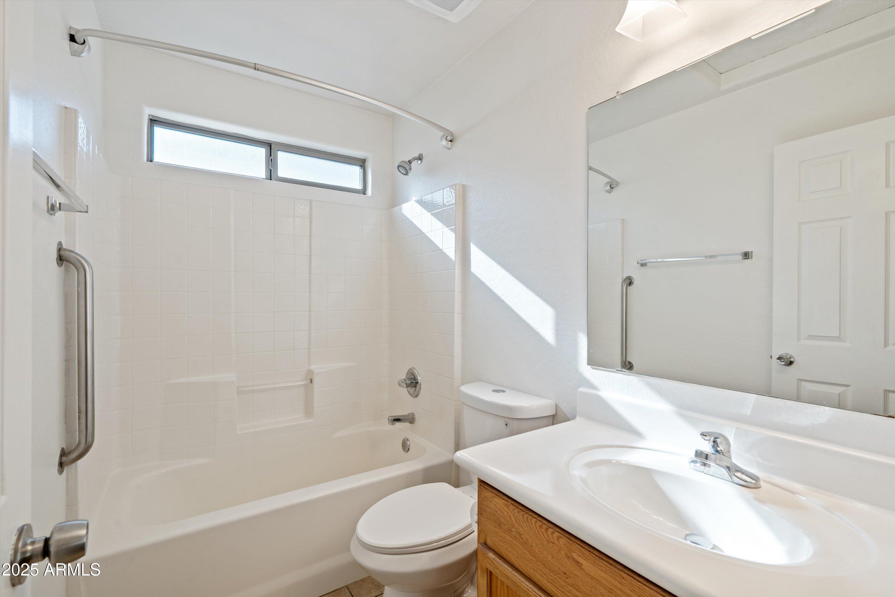 4335 West Apollo Road Laveen, AZ 85339 - Photo 23 of 34 24-Bathroom 1