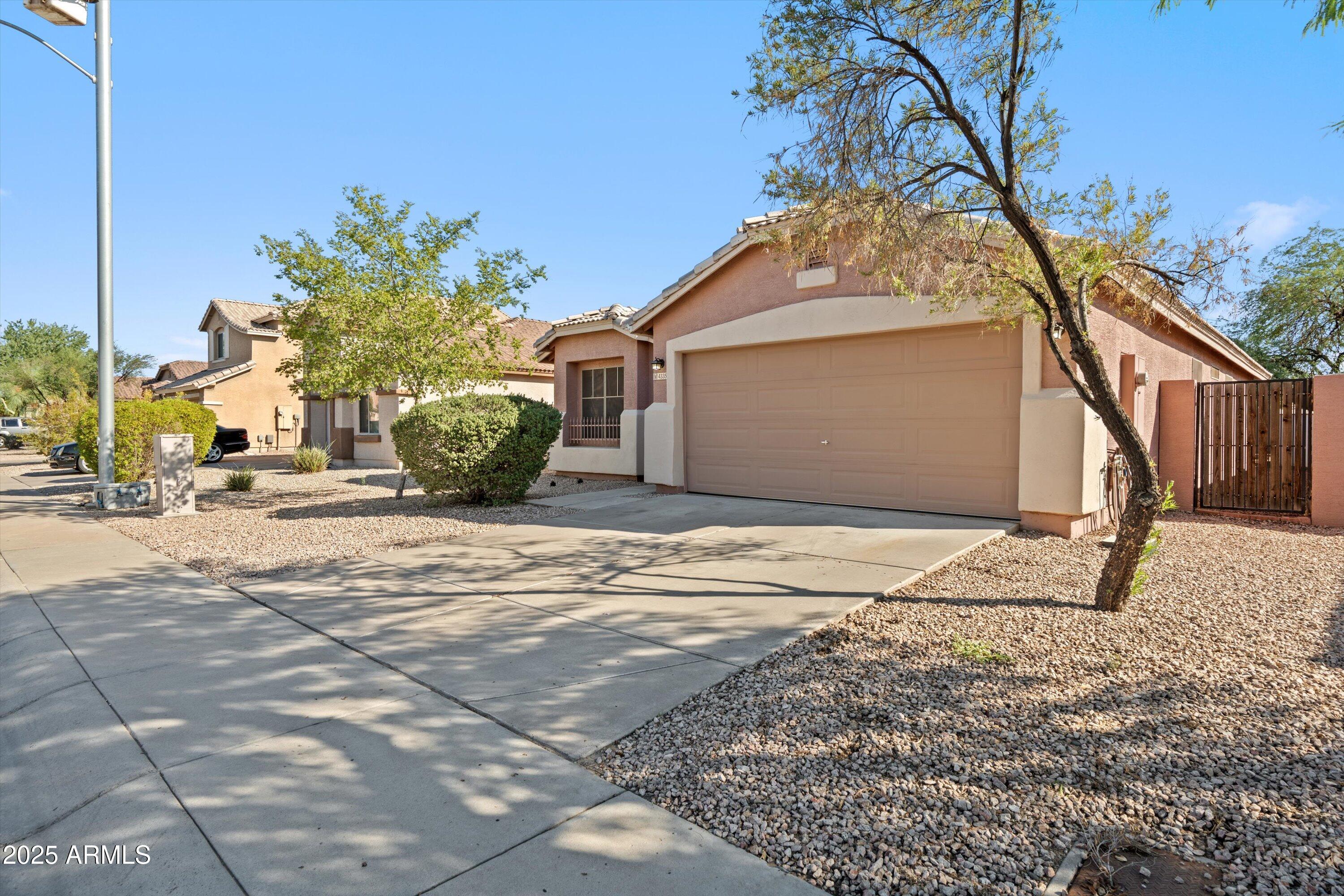 4335 West Apollo Road Laveen, AZ 85339 - Photo 2 of 34 03-Front of Home