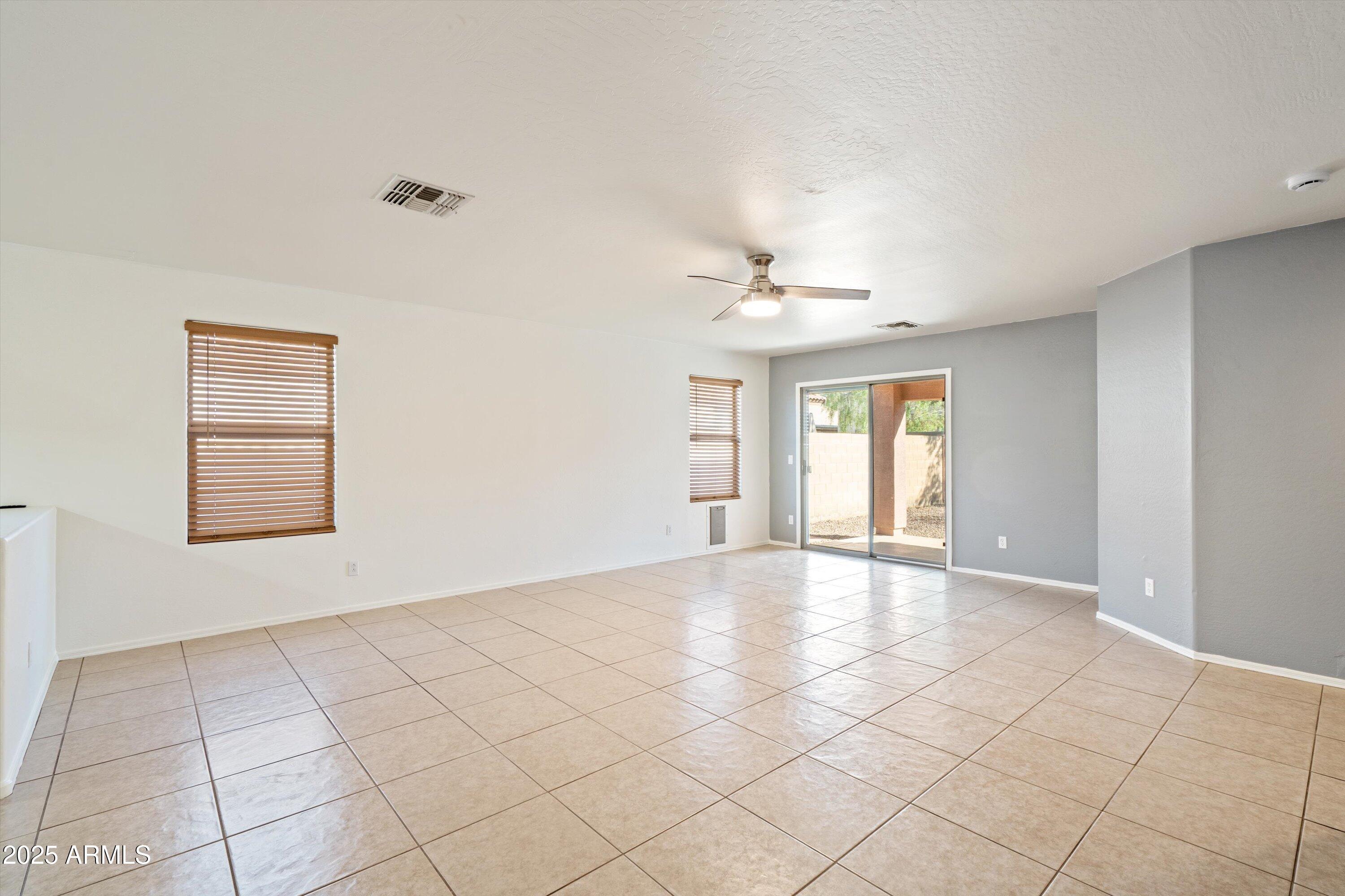 4335 West Apollo Road Laveen, AZ 85339 - Photo 9 of 34 10-Dining to Living