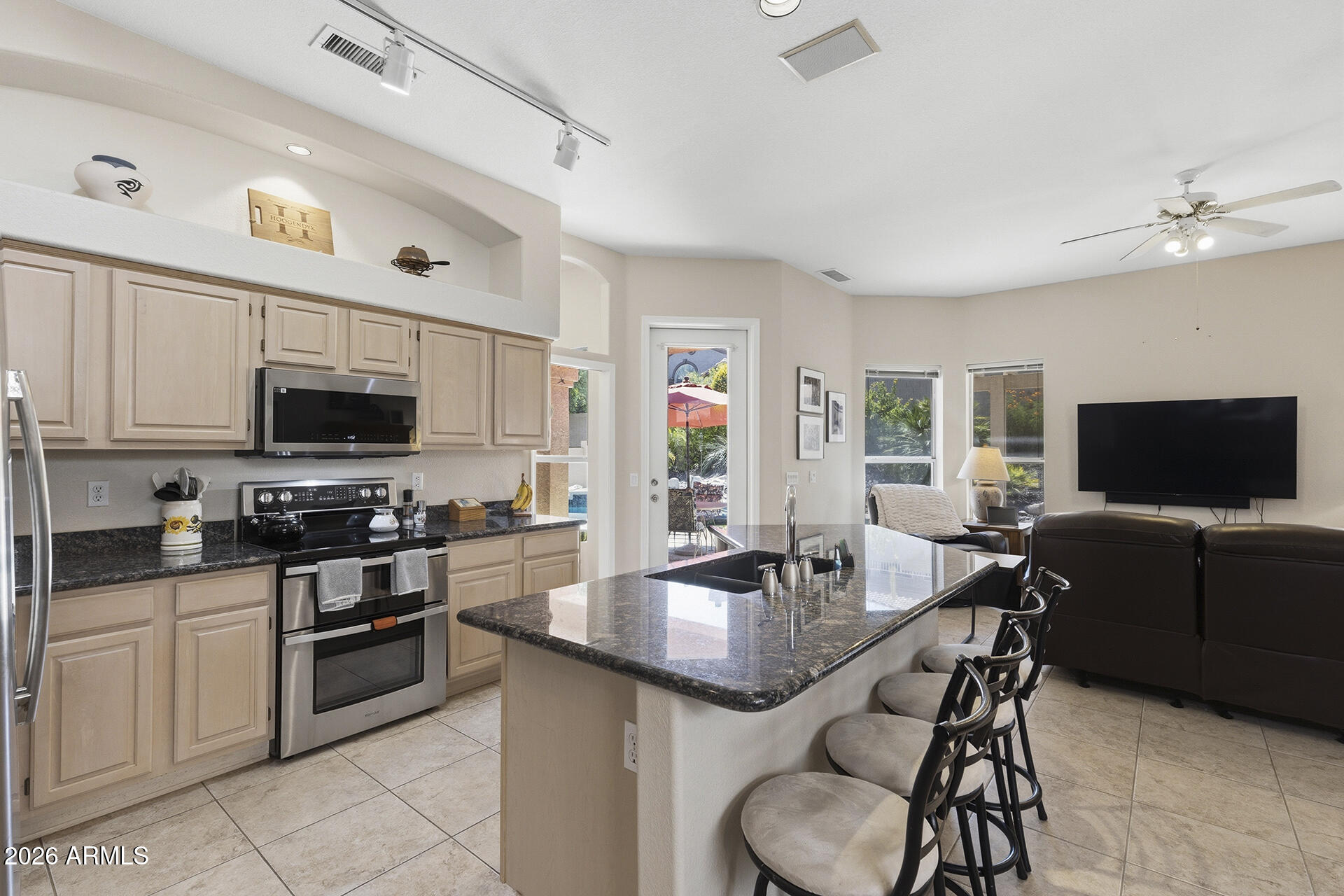 1719 East Kathleen Road Phoenix, AZ 85022 - Photo 17 of 36 1-25