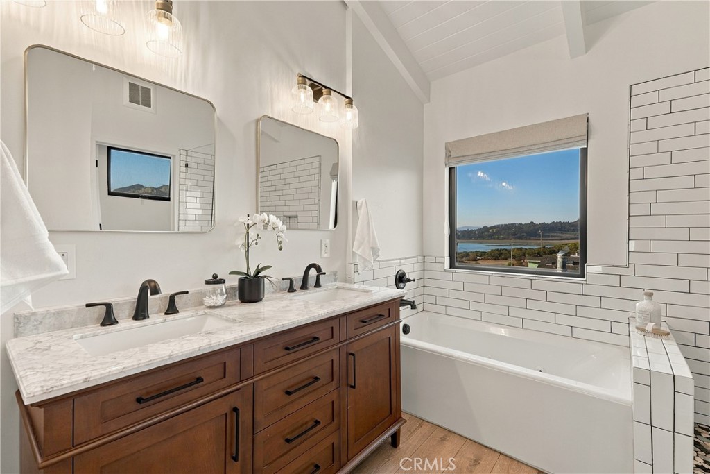 1184 11th Street Los Osos, CA 93402 - Photo 31 of 60 Primary Bathroom