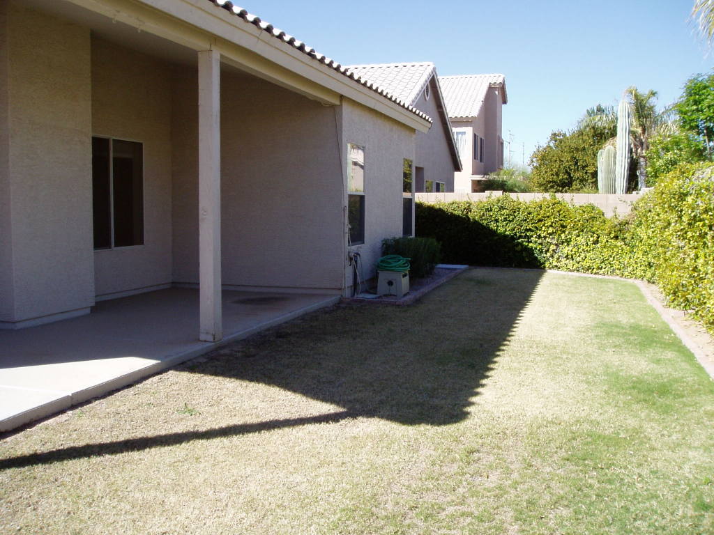 406 West El Freda Road Tempe, AZ 85284 - Photo 7 of 10 Backyard